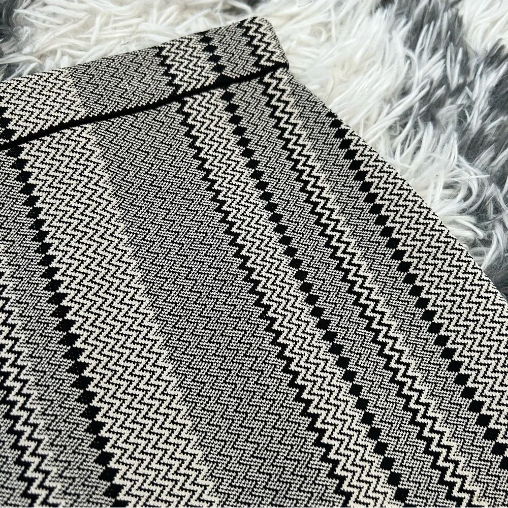Theory Néllida Stretch Mini Skirt - Picture 2 of 5